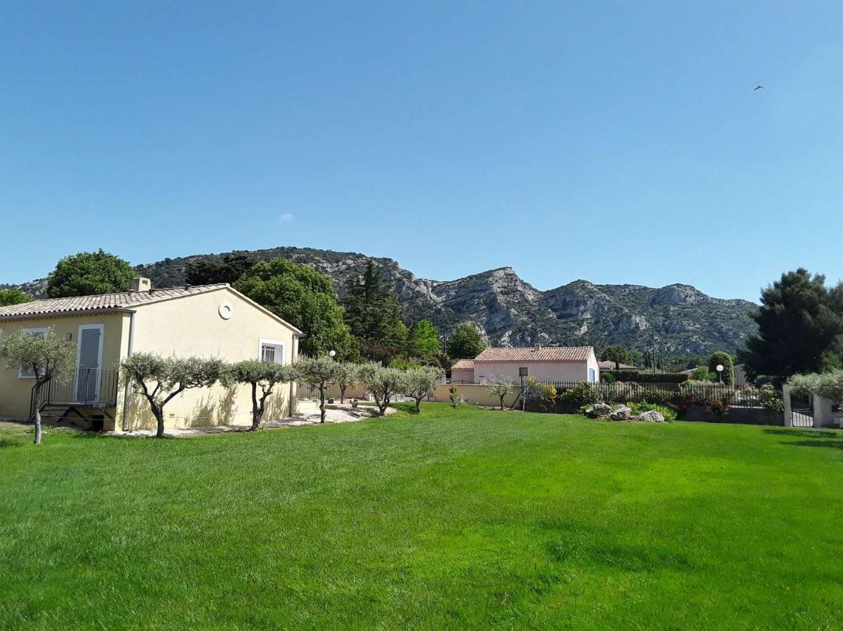 Le Jardin Des Tourterelles Villa Robion en Luberon Exterior photo